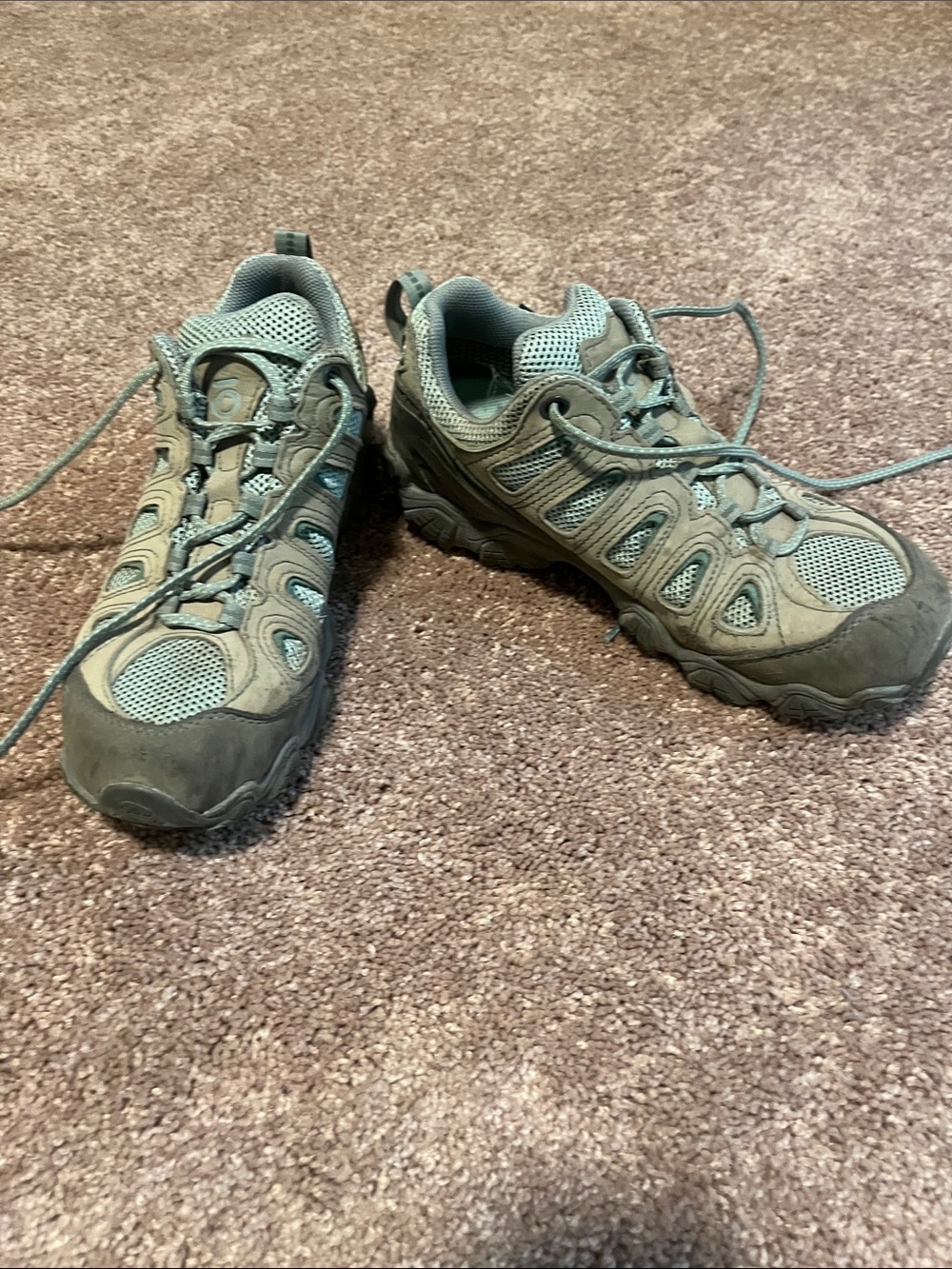 Women’s Athletic Trail Sneakers in Olive Green